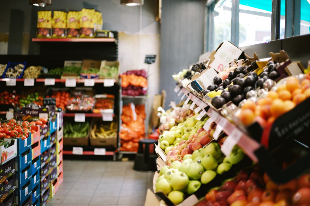Fresh produce on retail shelves